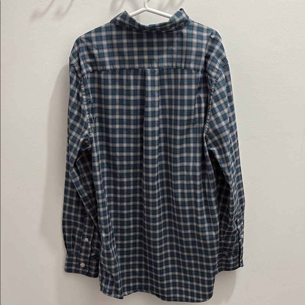 Boy’s Vineyard Vines Performance Button Down Shirt - Picture 3 of 3
